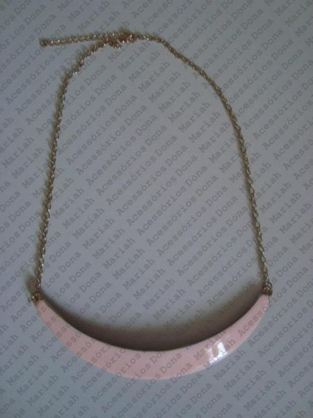 Colar placa